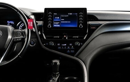 Toyota Camry, 2021 год, 3 099 000 рублей, 15 фотография