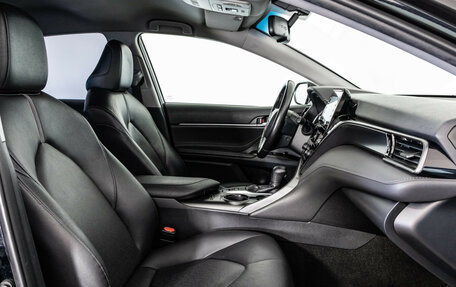 Toyota Camry, 2021 год, 3 099 000 рублей, 24 фотография