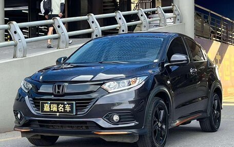 Honda Vezel, 2022 год, 1 210 000 рублей, 1 фотография