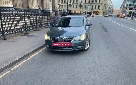 Skoda Superb III рестайлинг, 2014 год, 1 075 000 рублей, 2 фотография