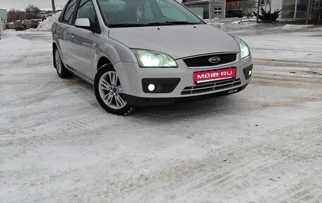 Ford Focus II рестайлинг, 2006 год, 530 000 рублей, 2 фотография