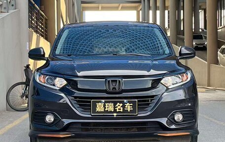 Honda Vezel, 2022 год, 1 210 000 рублей, 2 фотография