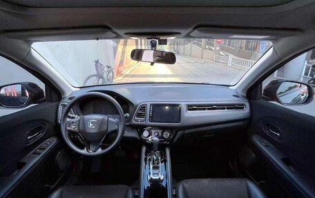 Honda Vezel, 2022 год, 1 210 000 рублей, 11 фотография