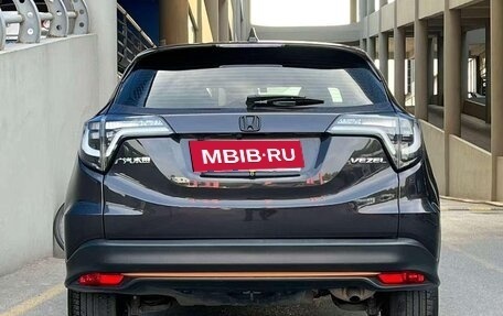 Honda Vezel, 2022 год, 1 210 000 рублей, 4 фотография