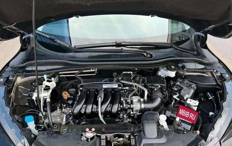 Honda Vezel, 2022 год, 1 210 000 рублей, 7 фотография