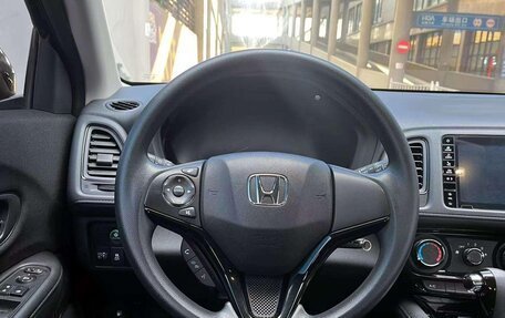 Honda Vezel, 2022 год, 1 210 000 рублей, 13 фотография