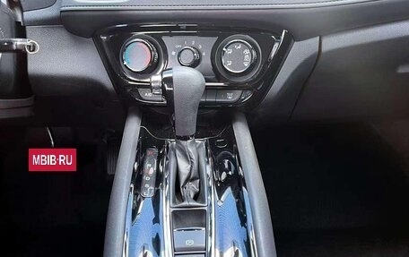 Honda Vezel, 2022 год, 1 210 000 рублей, 12 фотография