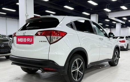 Honda Vezel, 2022 год, 1 220 000 рублей, 4 фотография