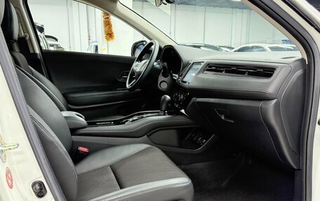 Honda Vezel, 2022 год, 1 220 000 рублей, 16 фотография