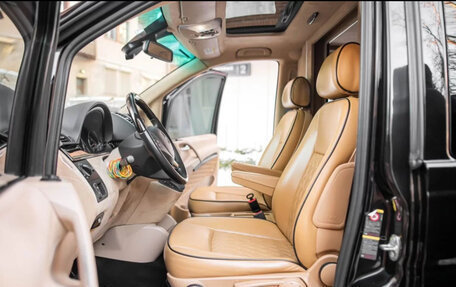 Mercedes-Benz Viano, 2011 год, 5 650 000 рублей, 23 фотография