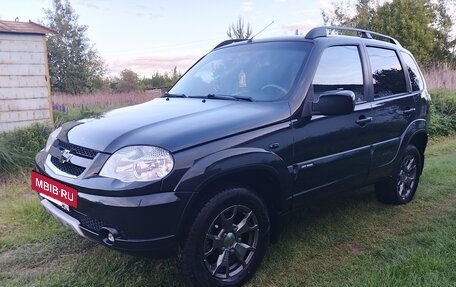 Chevrolet Niva I рестайлинг, 2011 год, 655 000 рублей, 5 фотография