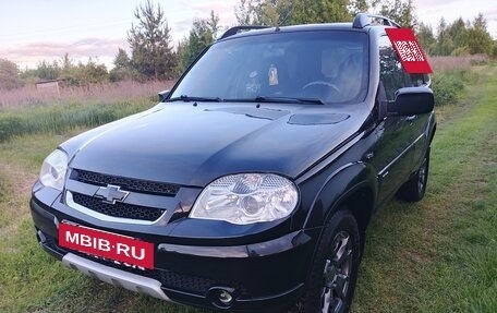Chevrolet Niva I рестайлинг, 2011 год, 655 000 рублей, 3 фотография
