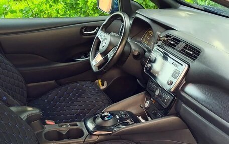 Nissan Leaf II, 2018 год, 2 370 000 рублей, 6 фотография