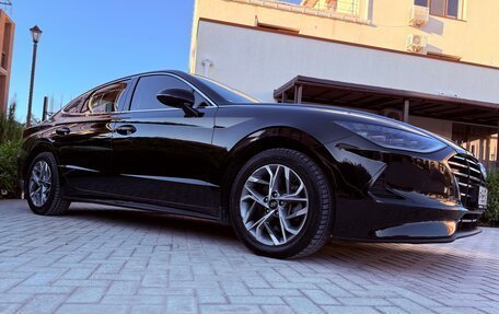 Hyundai Sonata VIII, 2019 год, 2 450 000 рублей, 4 фотография