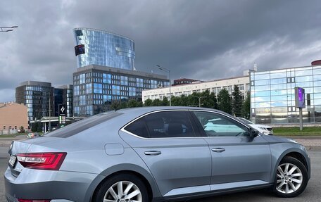 Skoda Superb III рестайлинг, 2017 год, 1 750 000 рублей, 2 фотография