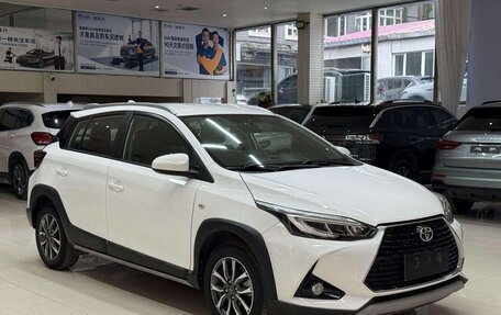 Toyota Yaris XP150 рестайлинг, 2022 год, 1 020 000 рублей, 3 фотография