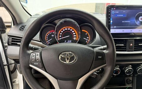Toyota Yaris XP150 рестайлинг, 2022 год, 1 020 000 рублей, 10 фотография
