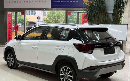 Toyota Yaris XP150 рестайлинг, 2022 год, 1 020 000 рублей, 6 фотография