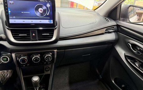 Toyota Yaris XP150 рестайлинг, 2022 год, 1 020 000 рублей, 11 фотография