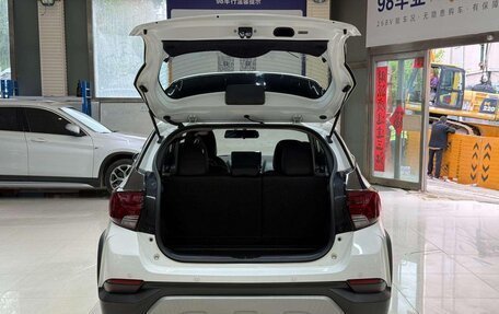 Toyota Yaris XP150 рестайлинг, 2022 год, 1 020 000 рублей, 20 фотография