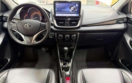 Toyota Yaris XP150 рестайлинг, 2022 год, 1 020 000 рублей, 17 фотография
