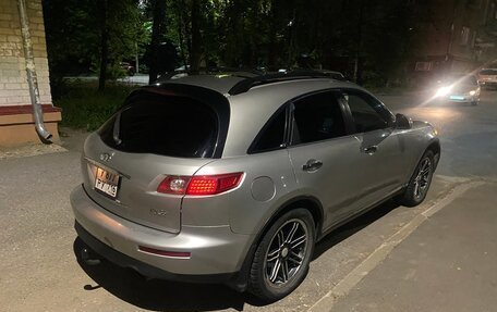Infiniti FX I, 2005 год, 800 000 рублей, 10 фотография