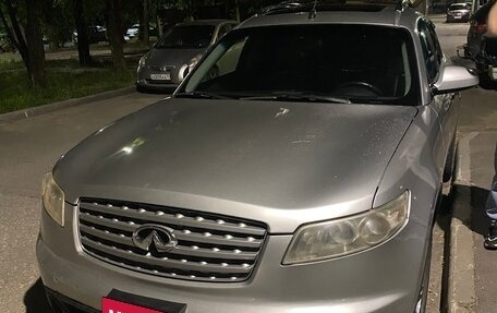 Infiniti FX I, 2005 год, 800 000 рублей, 8 фотография