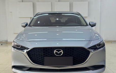 Mazda 3, 2022 год, 1 500 000 рублей, 2 фотография