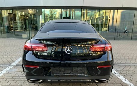Mercedes-Benz E-Класс, 2017 год, 3 890 000 рублей, 6 фотография