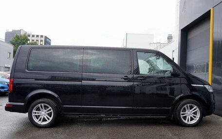 Volkswagen Multivan T6 рестайлинг, 2021 год, 6 580 000 рублей, 4 фотография