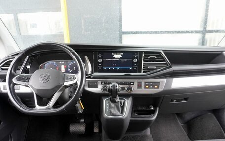 Volkswagen Multivan T6 рестайлинг, 2021 год, 6 580 000 рублей, 14 фотография