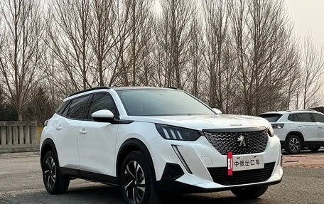 Peugeot 2008 II, 2022 год, 1 243 000 рублей, 2 фотография