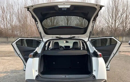 Peugeot 2008 II, 2022 год, 1 243 000 рублей, 17 фотография