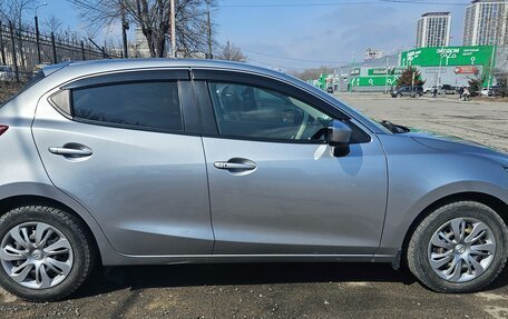 Mazda Demio IV, 2015 год, 850 000 рублей, 6 фотография