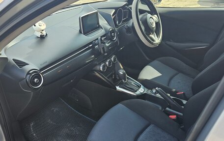 Mazda Demio IV, 2015 год, 850 000 рублей, 9 фотография