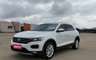 Volkswagen T-Roc I, 2022 год, 1 562 000 рублей, 1 фотография
