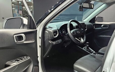Hyundai Venue I, 2022 год, 1 555 000 рублей, 8 фотография
