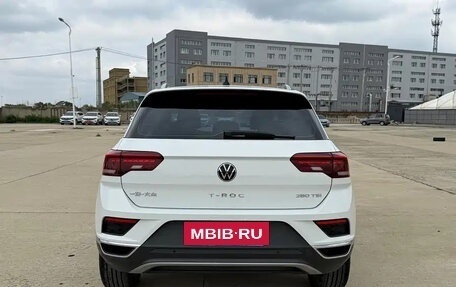 Volkswagen T-Roc I, 2022 год, 1 562 000 рублей, 7 фотография