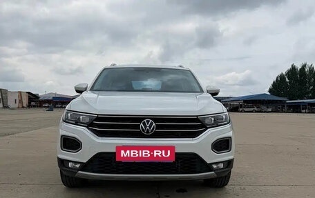 Volkswagen T-Roc I, 2022 год, 1 562 000 рублей, 3 фотография