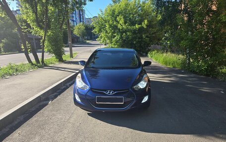 Hyundai Avante, 2011 год, 900 000 рублей, 2 фотография