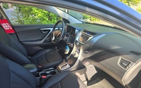 Hyundai Avante, 2011 год, 900 000 рублей, 7 фотография