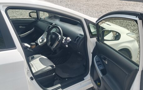 Toyota Prius, 2012 год, 1 050 000 рублей, 5 фотография