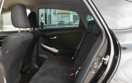 Toyota Prius, 2013 год, 1 050 000 рублей, 19 фотография
