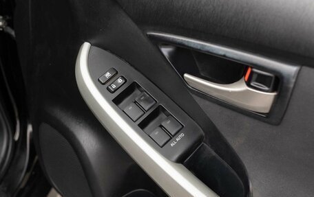 Toyota Prius, 2013 год, 1 050 000 рублей, 17 фотография