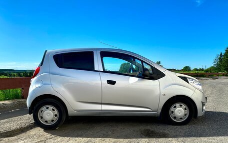 Chevrolet Spark III, 2013 год, 710 000 рублей, 2 фотография