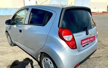 Chevrolet Spark III, 2013 год, 710 000 рублей, 5 фотография