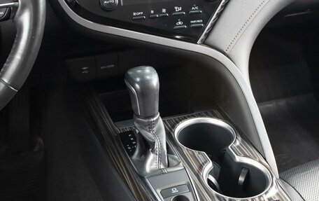 Toyota Camry, 2019 год, 3 350 000 рублей, 20 фотография