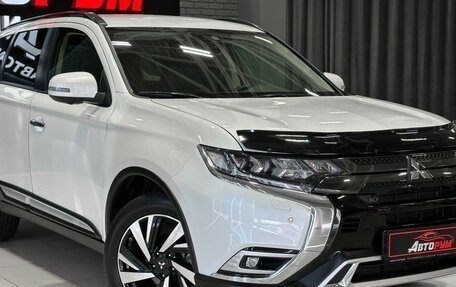 Mitsubishi Outlander III рестайлинг 3, 2021 год, 2 850 000 рублей, 5 фотография
