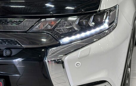 Mitsubishi Outlander III рестайлинг 3, 2021 год, 2 850 000 рублей, 4 фотография