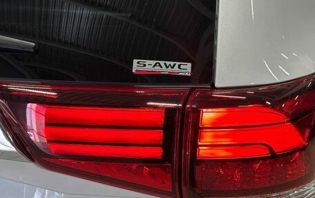 Mitsubishi Outlander III рестайлинг 3, 2021 год, 2 850 000 рублей, 8 фотография